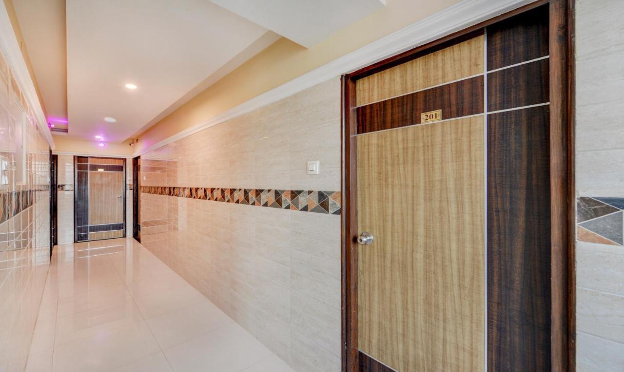 Pleasant Days Hotel Ченнаї Екстер'єр фото