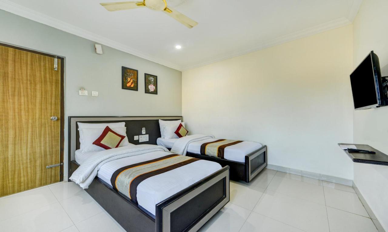 Pleasant Days Hotel Ченнаї Екстер'єр фото