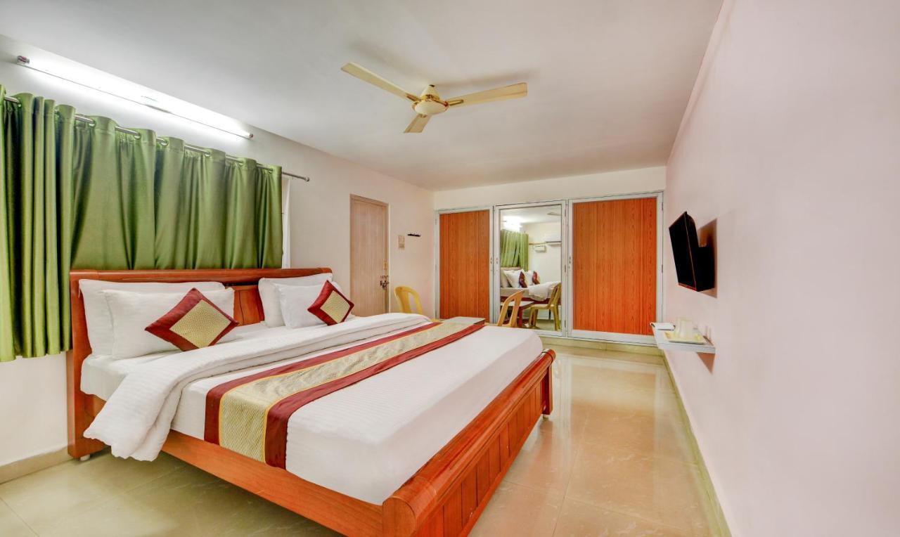 Pleasant Days Hotel Ченнаї Екстер'єр фото